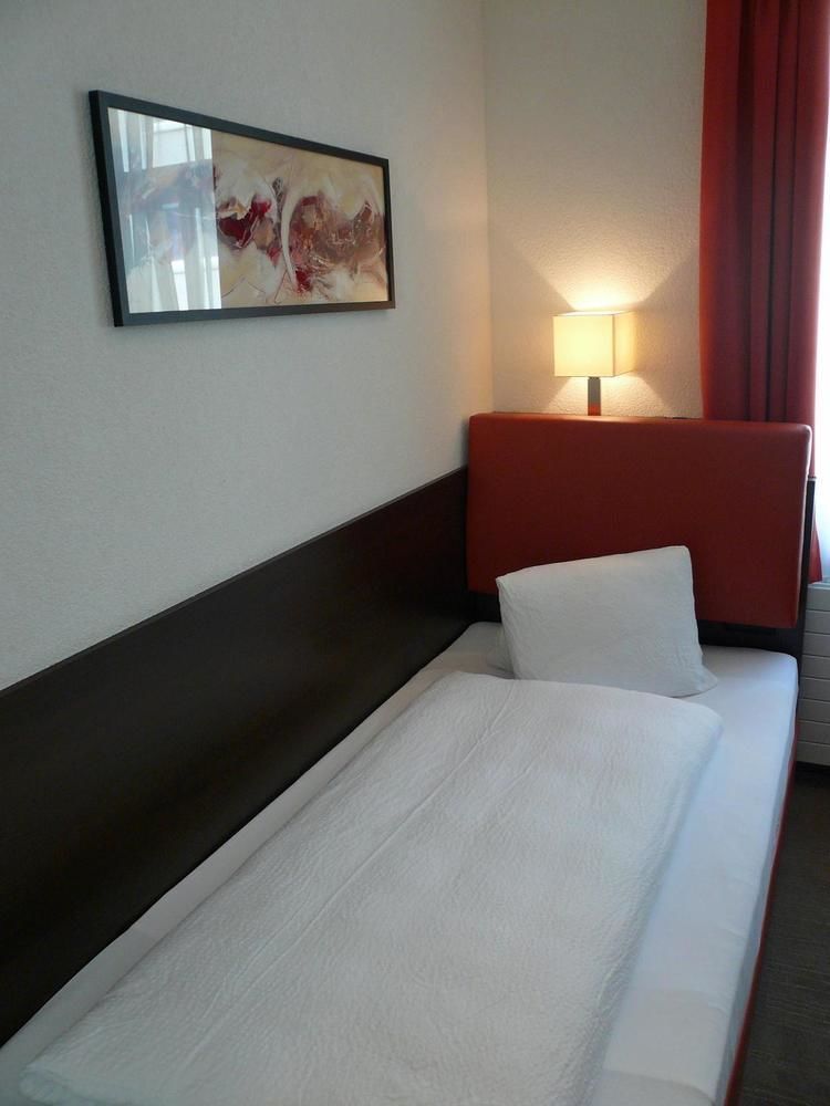 Rheinfelderhof 2*